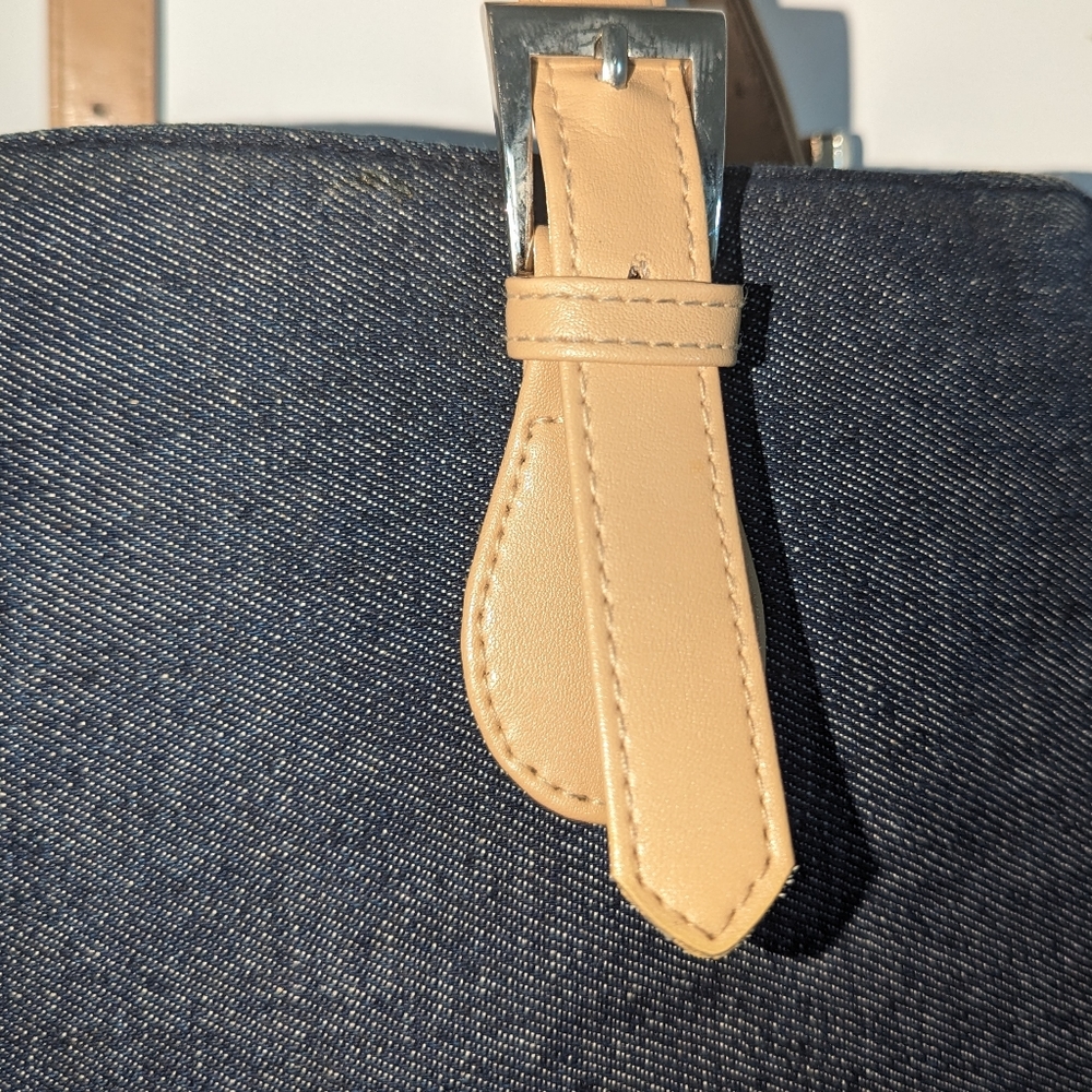 Essential Everyday Distressed Indigo Denim Light Tan Leather Tote Bag - Picture 3 of 6